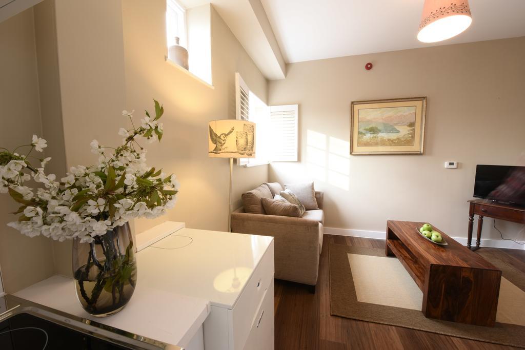 Woodstock Suites Charlton  Εξωτερικό φωτογραφία
